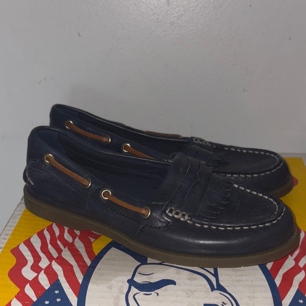 Sperry Navy and Brown Boat Shoes size 5M